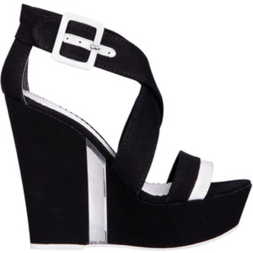 Nine West Pitchit Wedge - Brand New in box
